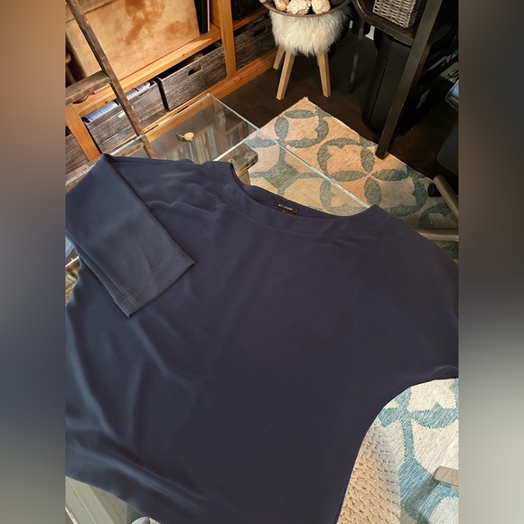 St. John top, size medium - Picture 6 of 6